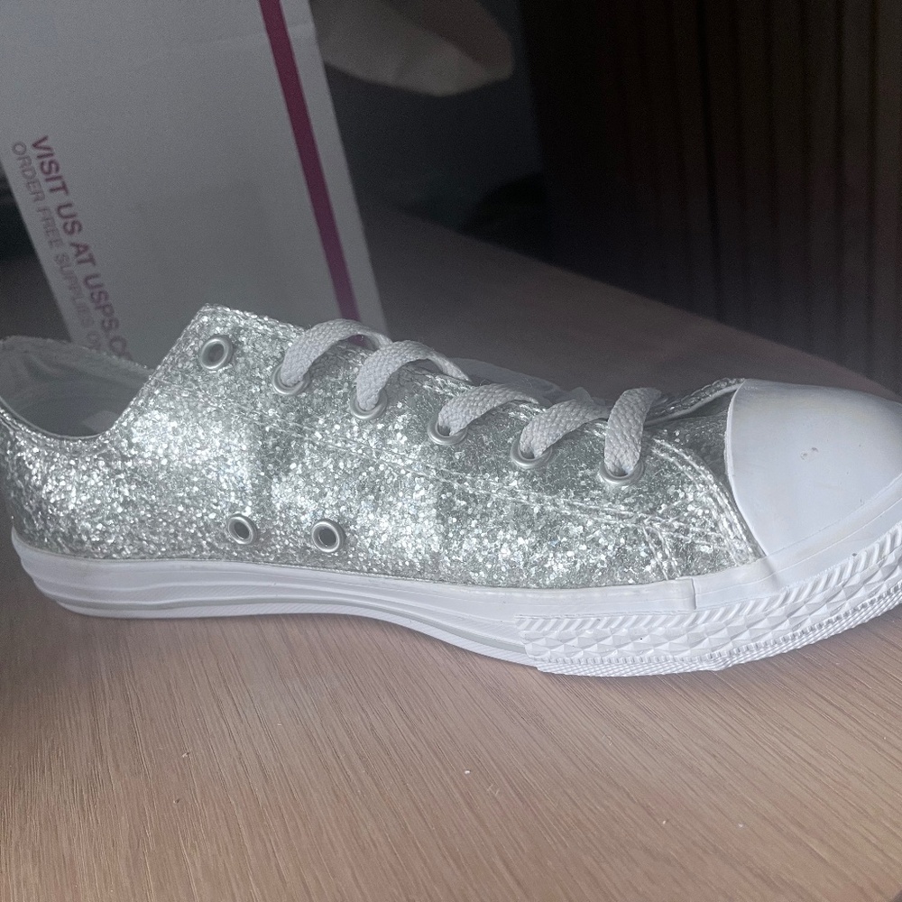 Converse silver glittery low cut
